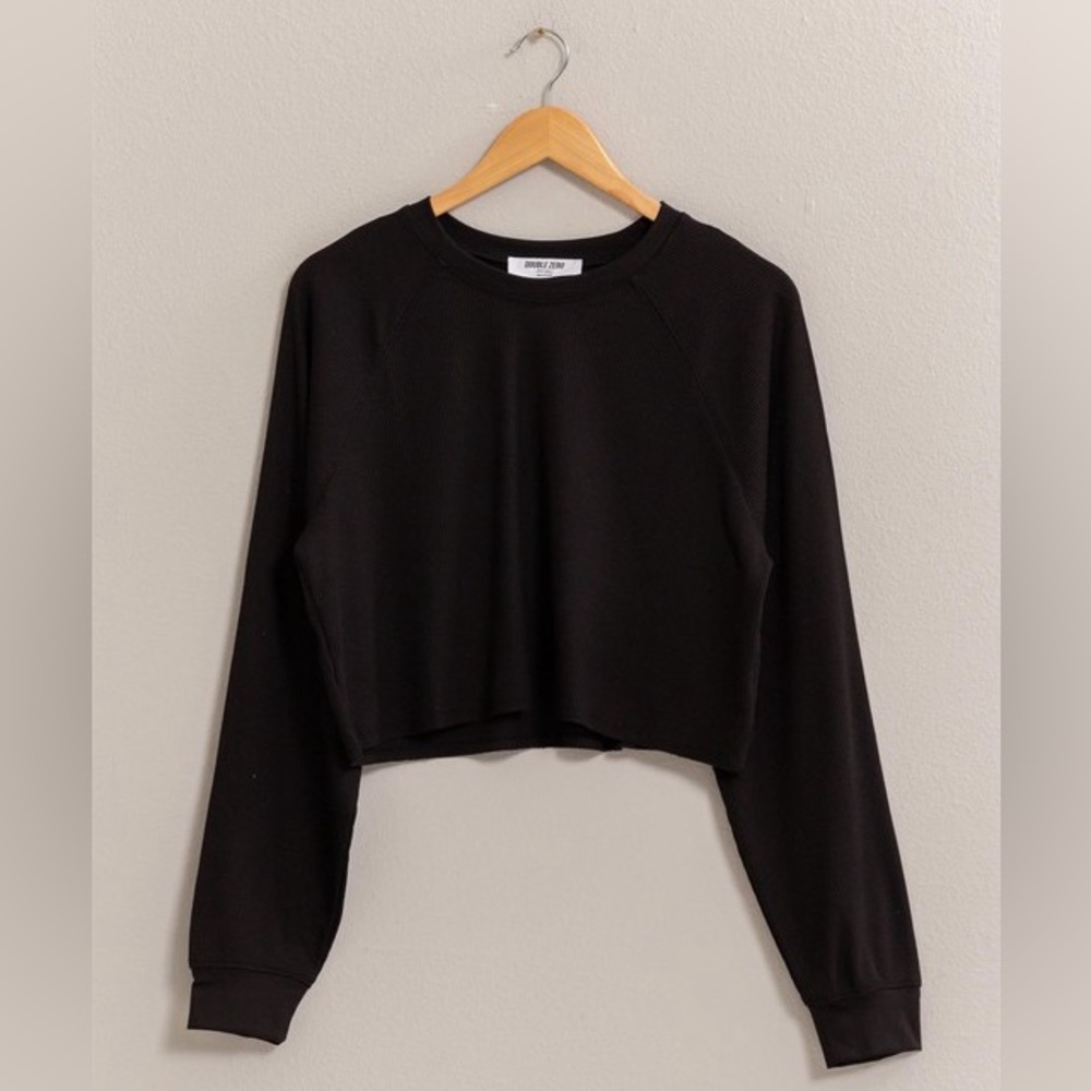232B-BLACK. Waffle Raglan Long Sleeve Crop Top